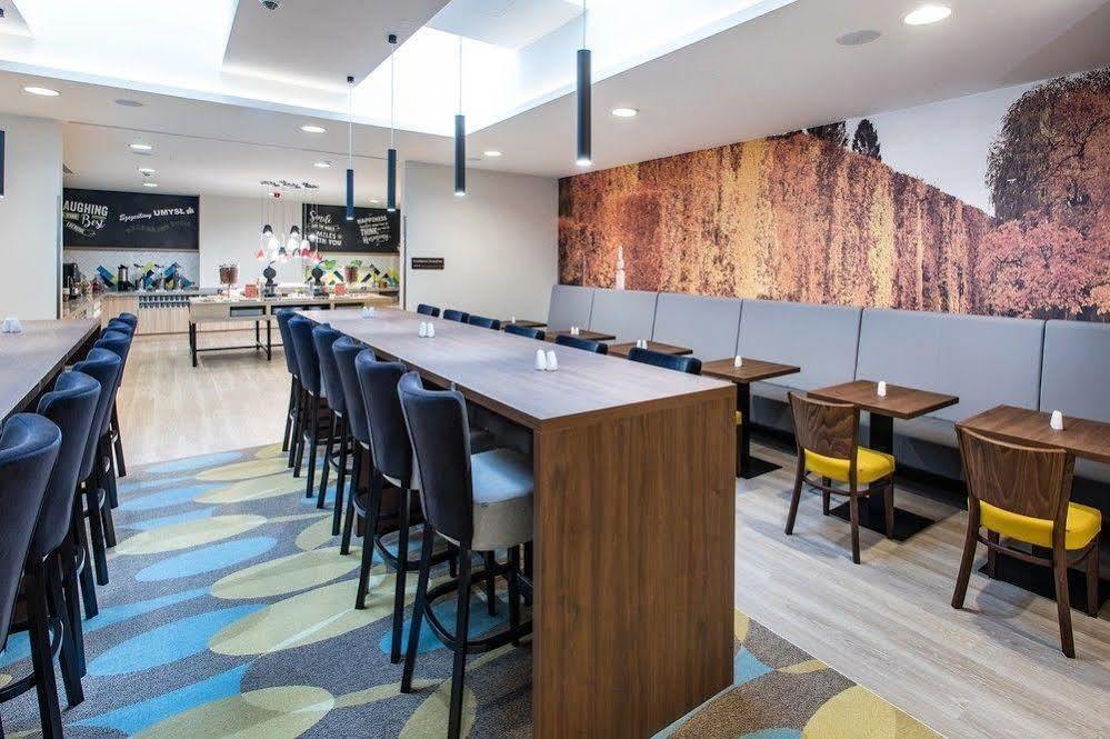 Hampton By Hilton Gdansk Oliwa Hotel Bagian luar foto